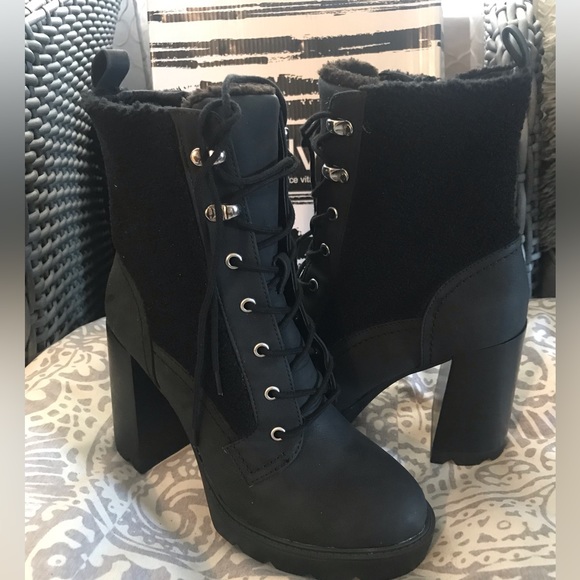 New Dolce Vita Dixy Faux Shearling Trim Heel Platform Boots - Picture 1 of 15